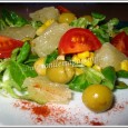 Salade de mâche au pamplemousse exotique Petite salade improvisée, ce midi, étant toute seule à la maison avec ma poucinette, je n'avais aucunement envie de cuisiner, uniquement pour moi.
Mon homme m'ayant lâchement abandonnée pour aller à Paris, quelques jours, afin d'assister au salon 'Solutions Linux 2008', en tant que membre de 'l'Association Linux Arverne'. D'ailleurs, si ça vous intéresse, ça se déroule au CNIT de la Défense.