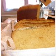 Brioche à l’ananas C’est la brioche du dimanche, brioche ultra légère avec une mie filante et fondante, humm, un vrai délice. J’ai programmé ma machine à pain pour qu’elle soit prête ce matin au réveil! Je ne vous raconte pas l’agréable odeur qui...