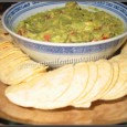 Le guacamole La photo n’est pas très nette, mais on peut voir quand même. La recette je la tiens d’un cuistot mexicain qui préparait le guacamole une fois par semaine, là où je vivais aux US. Elle est super simple, en fait!...