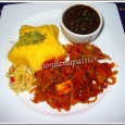 Rougail Morue Ce fut un repas délicieux, qui m'a rappelé beaucoup de souvenirs d'enfance. Un rougail morue accompagné de grains rouge, de maïs et d'un rougail mangue, un pur délice! Je vous donnerai chaque recette au fur et à mesure ;-)