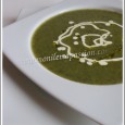Velouté de pommes de terre & blettes à l’indienne Une petite improvisation, une envie de velouté et en même temps de quelque chose qui sorte de l'ordinaire. Dans mon panier bio de la semaine, j'avais un bouquet de jeunes blettes et des pommes de terre, m'est venu alors l'idée de faire ce mélange de saveurs qui s'est révélé être une pure merveille.