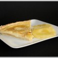Petite tarte assez classique avec de la crème pâtissière et de l'ananas. J'aurais été à La Réunion, je l'aurais faite avec de l'ananas Victoria frais, vu que c'est la pleine saison là-bas. Ne pouvant trouver de tranches d'ananas surgelées, j'ai opté pour les fruits en conserve.