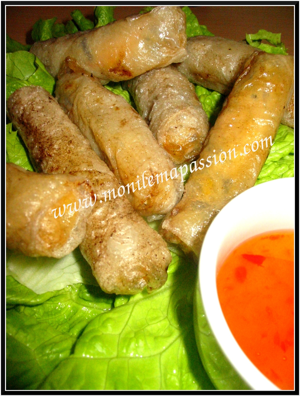 Nems Alors, je vous donne, ici, la recette traditionnelle des nems, telle qu’elle est réalisée par les chinois de l’Île. Un vrai régal, j’en avais préparé pour l’apéro anniversaire de mon homme. J’ai acheté il y a quelques temps des plateaux...
