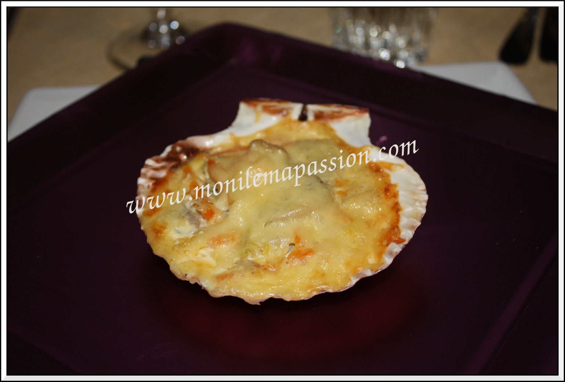 Fondue de petits légumes et fruits de mer au champagne Une petite recette que j’ai réalisé lors du Réveillon de Noël, je l’ai emprunté à ma maman, mais légèrement modifiée. Le poireau donne une saveur incomparable à cette fondue gratinée! Vraiment, il faut l’essayer. Vous pouvez également décliner cette recette...