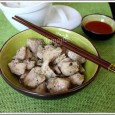 Fricassée de poulet au punch letchis et graines de sésame Une petite recette toute simple aujourd’hui, mais très savoureuse. Lors de mon retour de la Réunion, en début d’année, j’avais ramené des letchis et j’avais donc réalisé un nouveau punch. J’ai passé les letchis, hier, parce qu’ils commençaient à noircir,...
